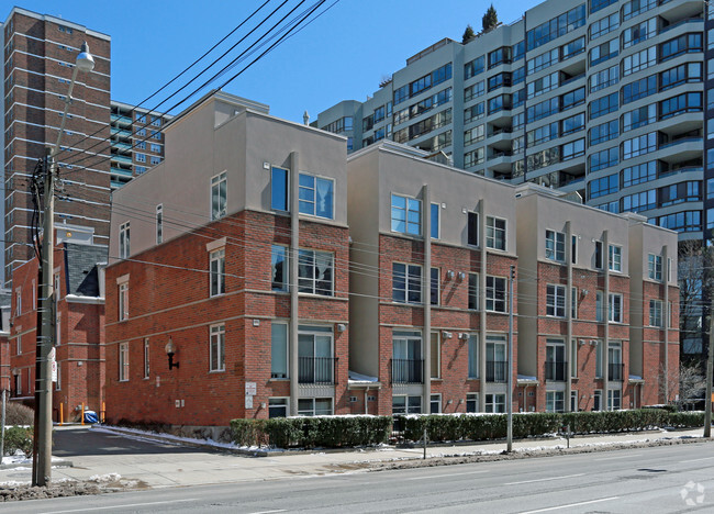 Building Photo - The Central