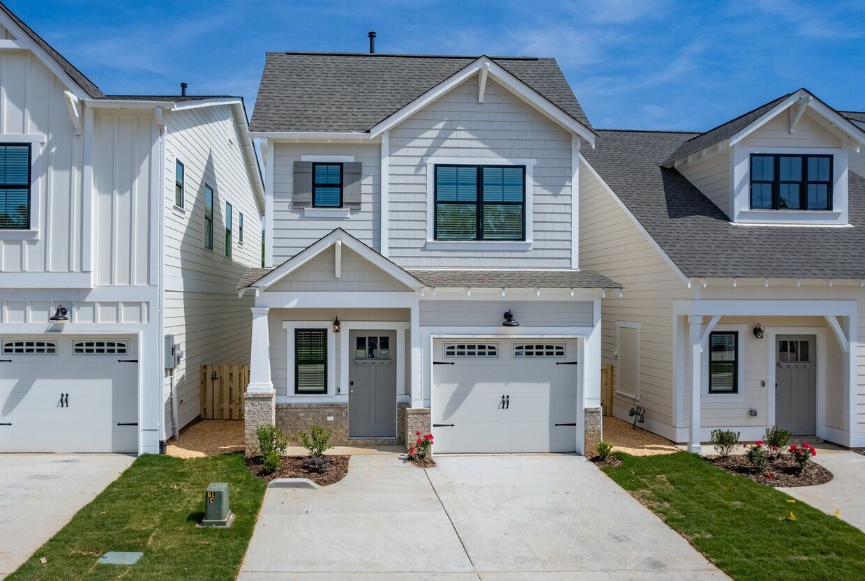 Primary Photo - LOWEST price on this 2 bedroom WITH garage...