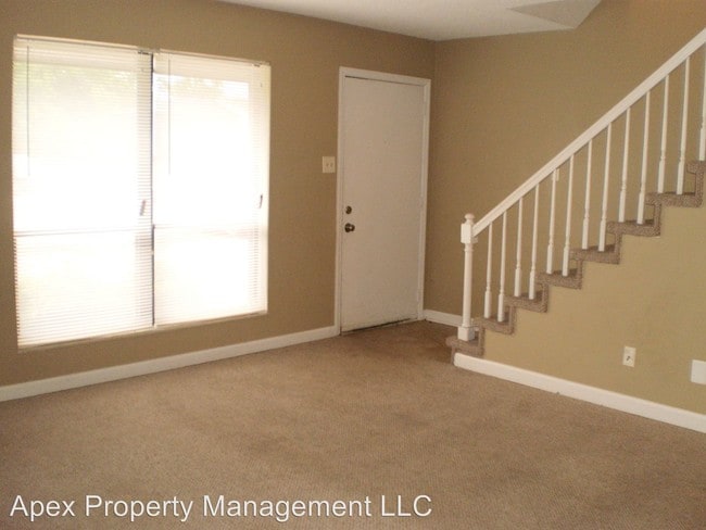 Building Photo - 9024 Countryside Ln