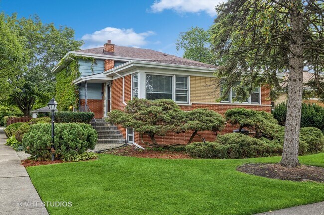 Building Photo - 541 Barnsdale Rd