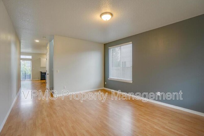 Foto del edificio - 9819 NE 86th St