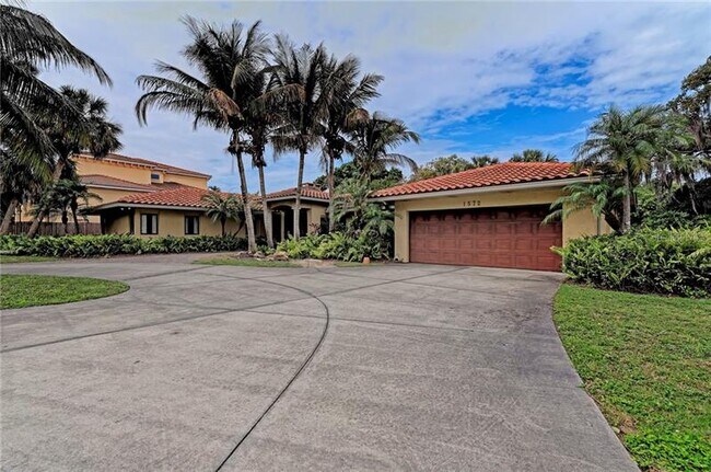Building Photo - 1572 Harbor Dr