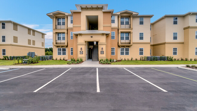 Exterior Building - Wildwood Preserve Apartment Homes