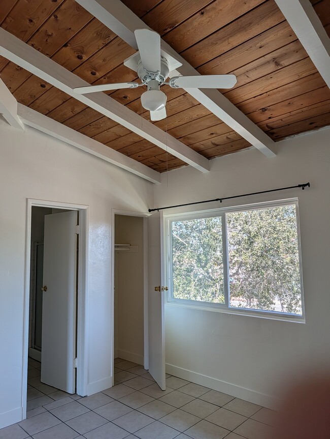 Building Photo - 7002 Linda Vista Rd