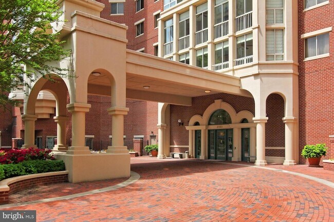 Foto del edificio - 2151 Jamieson Ave
