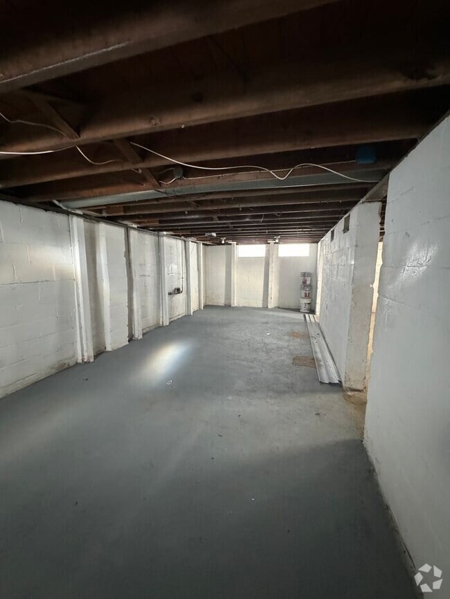 Building Photo - 2552 Renwood Pl