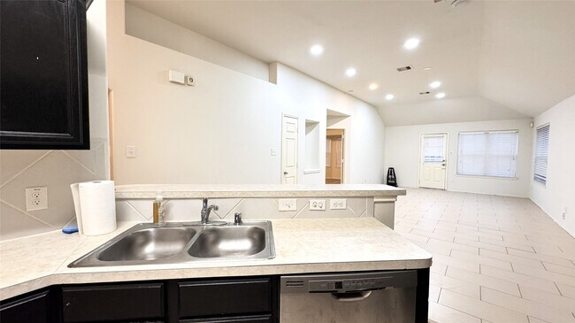 Foto del edificio - 6818 Hampden Point Ct
