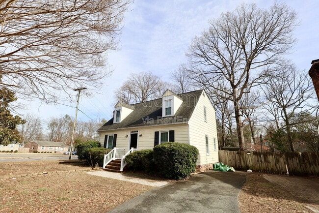 Building Photo - 1929 Millsap Ln