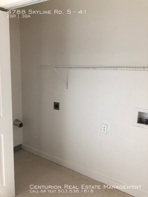 Building Photo - 4788 Skyline Rd S