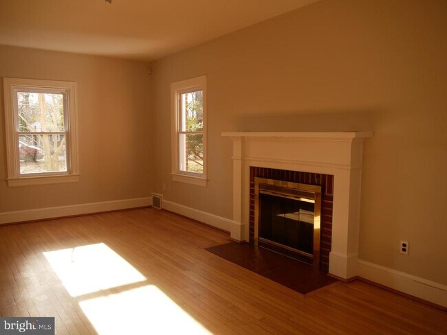Foto del edificio - 10325 Parkman Rd