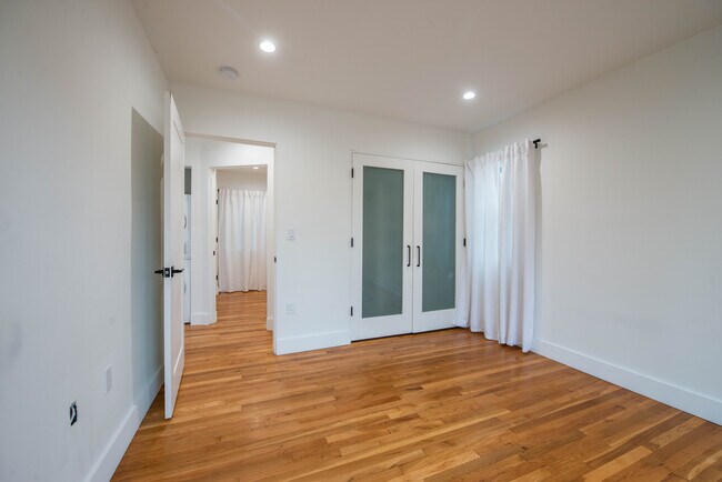 Foto del edificio - 17449 Bullock St