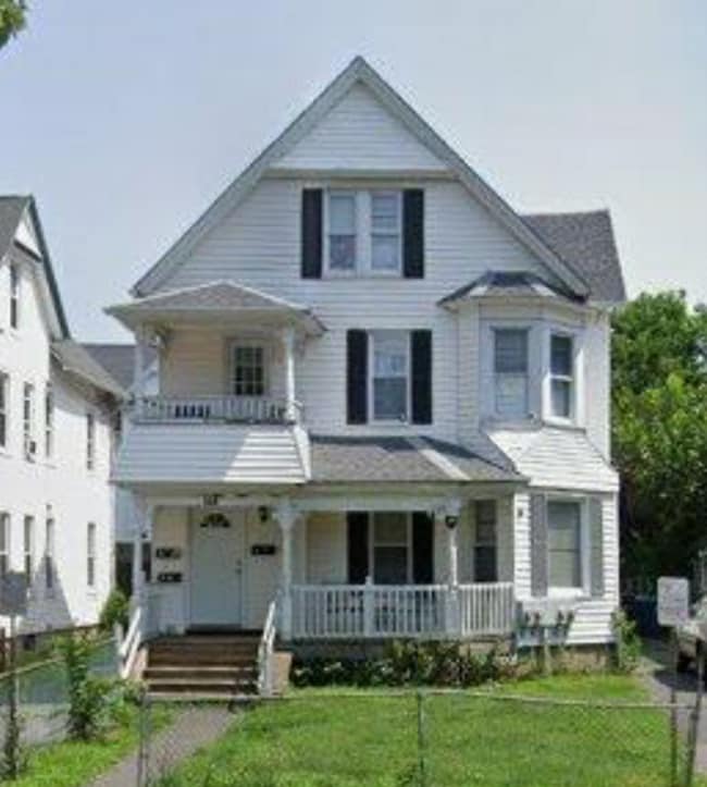 Main Street - Main Street Apartment
