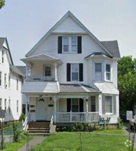 Building Photo - 559 Main St
