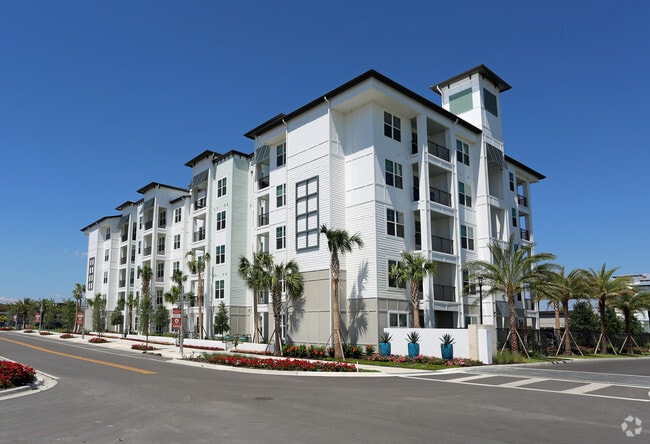 Building Photo - Bainbridge at Westshore Marina
