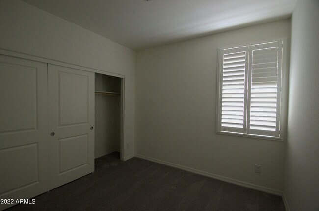 Foto del edificio - 9014 W Jefferson St