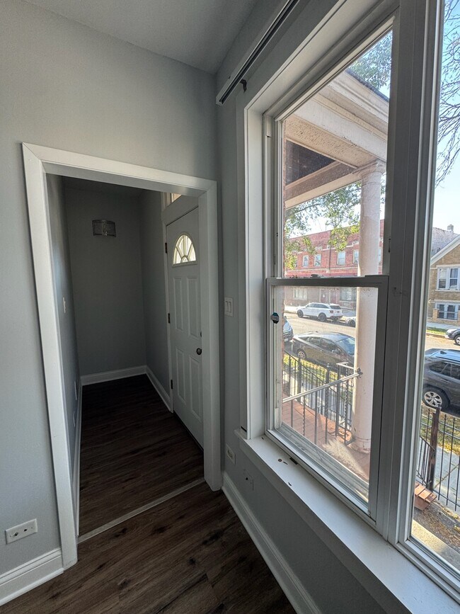 Puerta de entrada - 3753 S Hermitage Ave