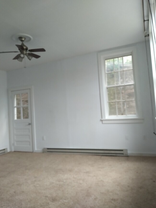 Sala de estar - 607-615 Main St
