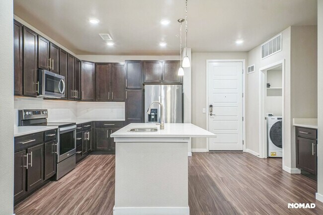 Building Photo - Charming 2BR Condo in Littleton