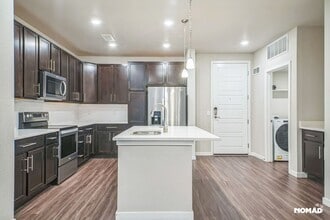 Building Photo - 420 E Fremont Pl