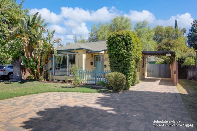 Building Photo - 5142 Balboa Blvd