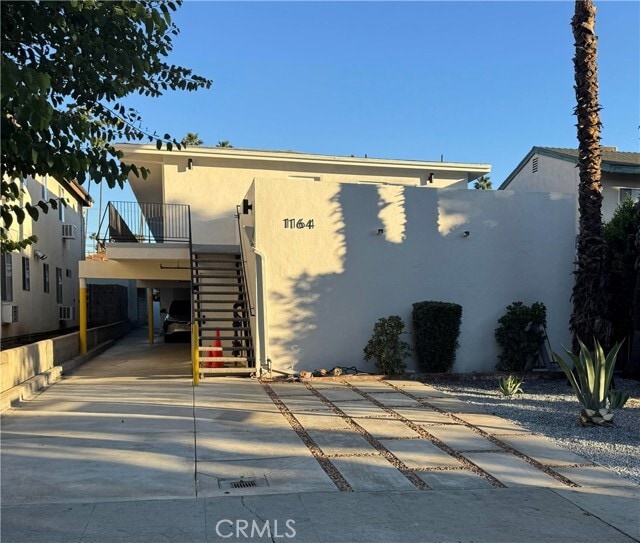 Foto del edificio - 1164 Raymond Ave