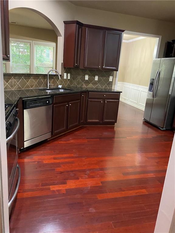 Foto del edificio - 3304 Archgate Ct