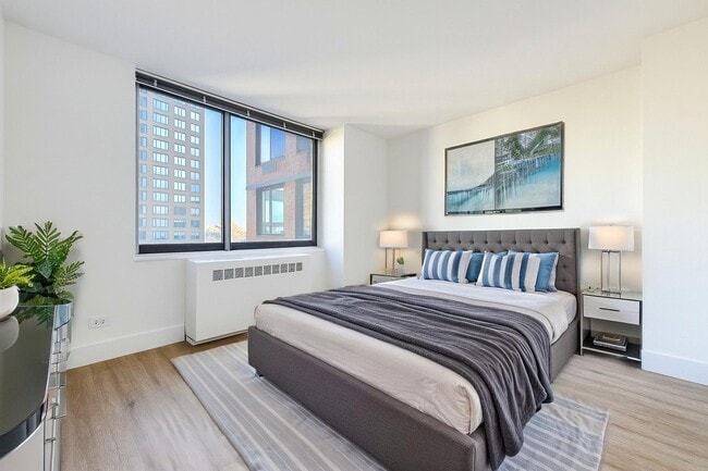 Building Photo - 1735 York Ave