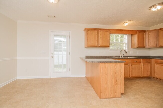 Foto del edificio - 3155 Hardwood Dr