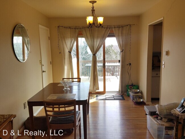 Building Photo - 4 br, 2 bath House - 3350 Mira Loma Court