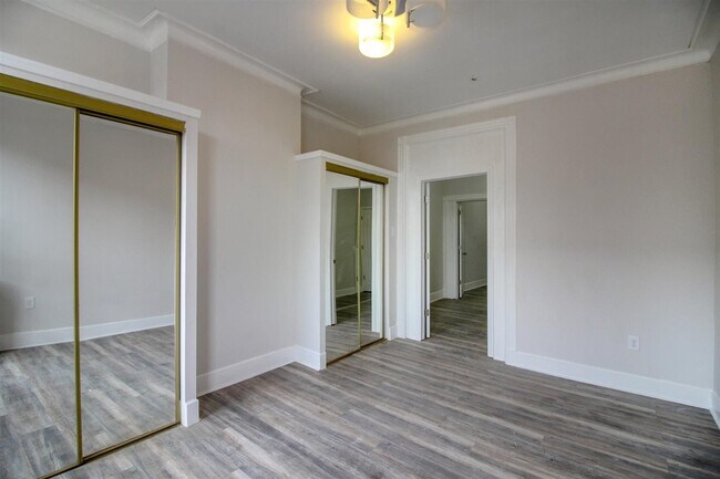 Foto del edificio - 332 Jackson St