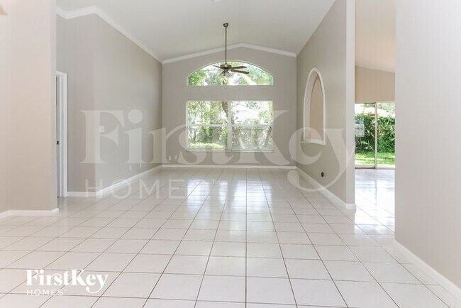 Building Photo - 4025 Sea Grape Cir