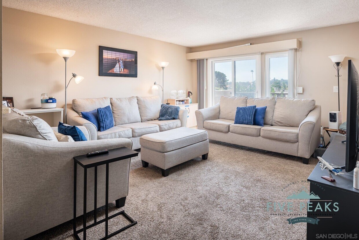 Foto principal - 6924 Hyde Park Dr