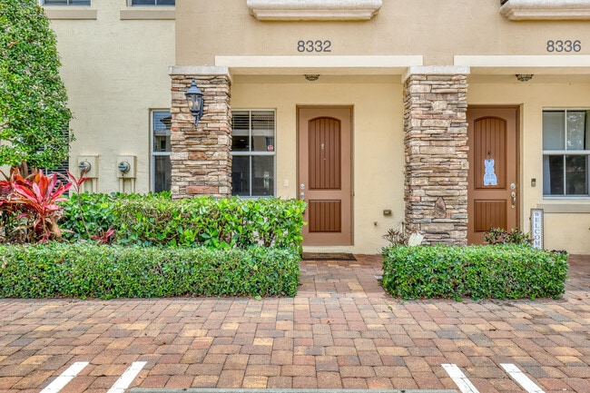 Foto del edificio - 8332 Cocoplum Sound Ln