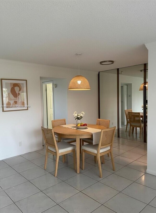 Foto del edificio - 1425 Arthur St