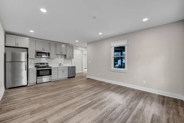 Building Photo - 28 E Water St