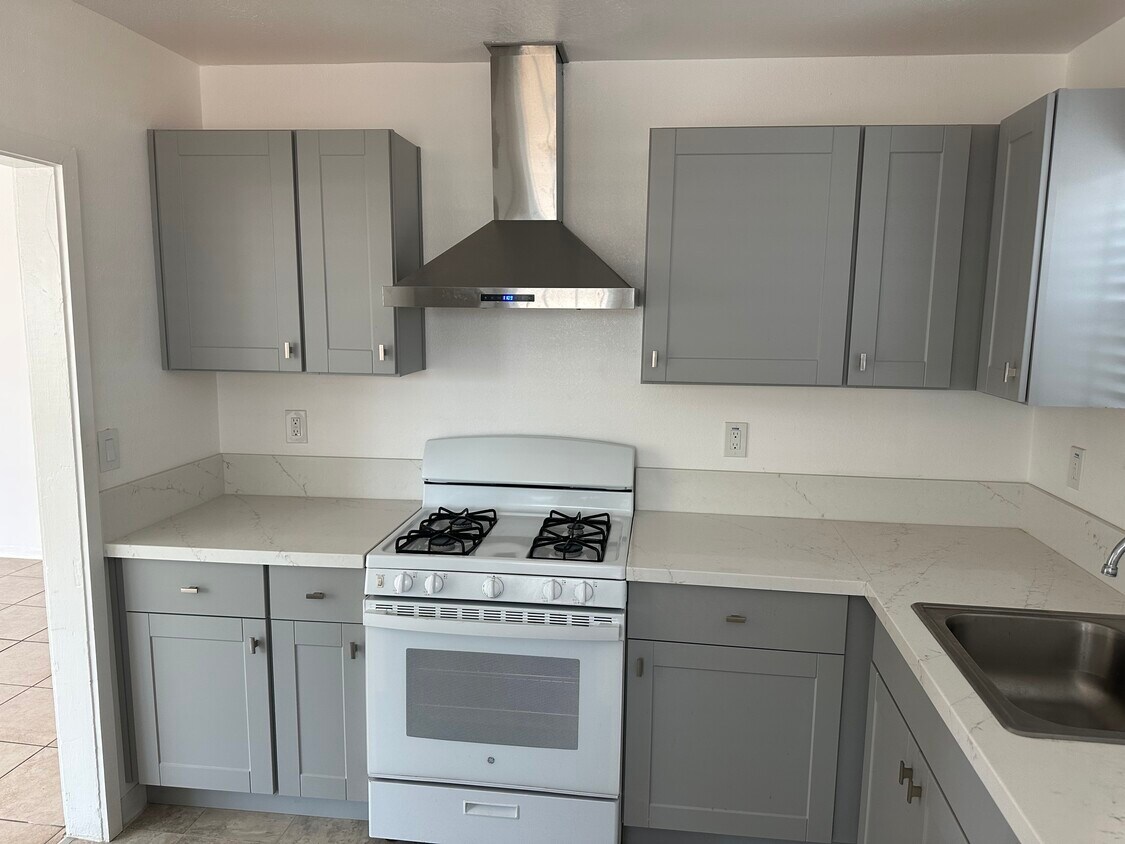 Foto principal - 660 W 7th Ave