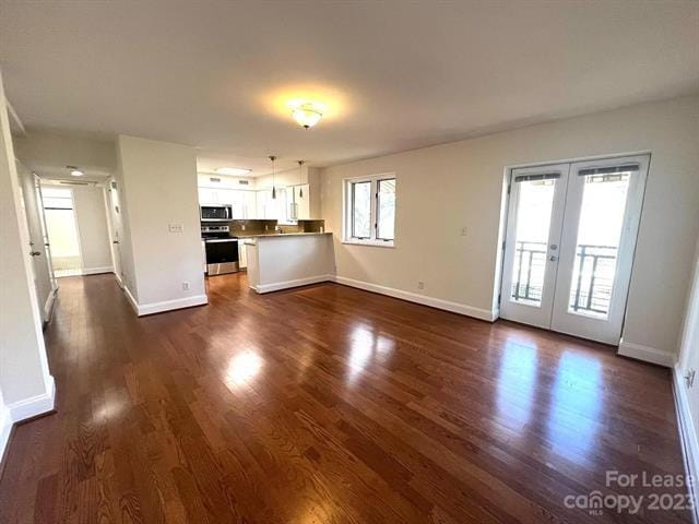 Building Photo - 2441 Vail Ave