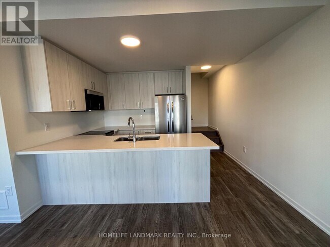 Building Photo - 182 Matawin Ln