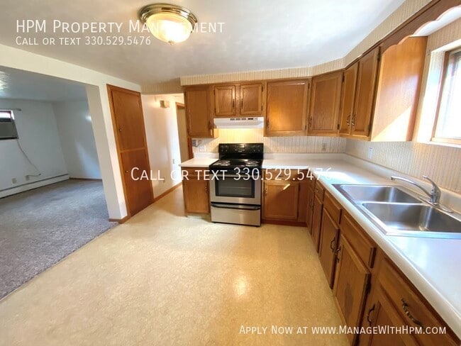 Building Photo - 524 Emerson Ave NW