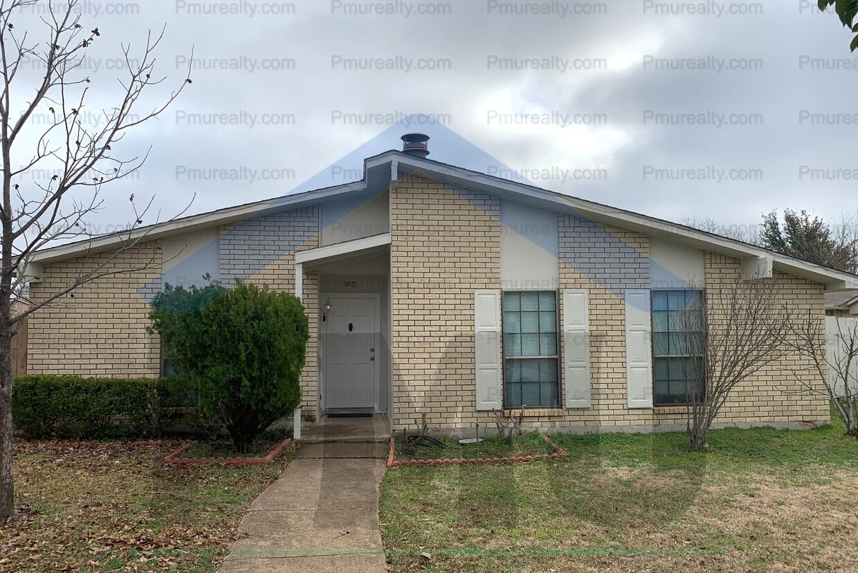 Primary Photo - AVAILABLE NOW!!! Lovely 3/2/2 home in Gran...