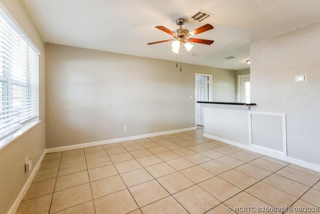 Foto del edificio - 2520 NE 7th Terrace