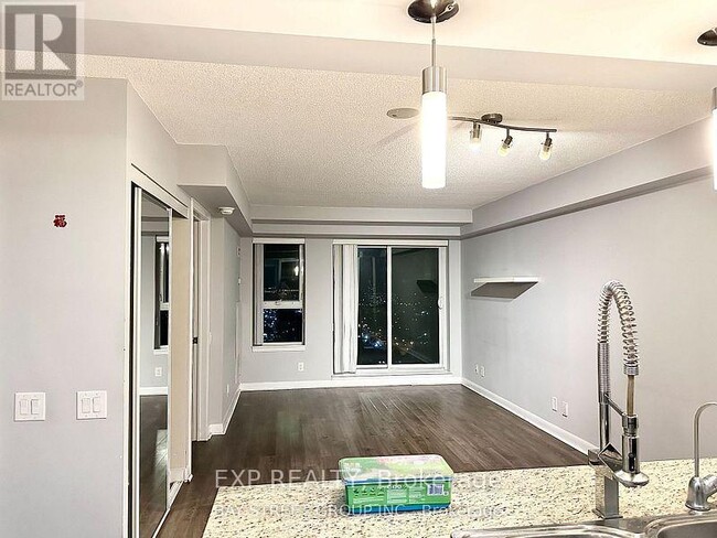 Building Photo - 190 Borough Dr