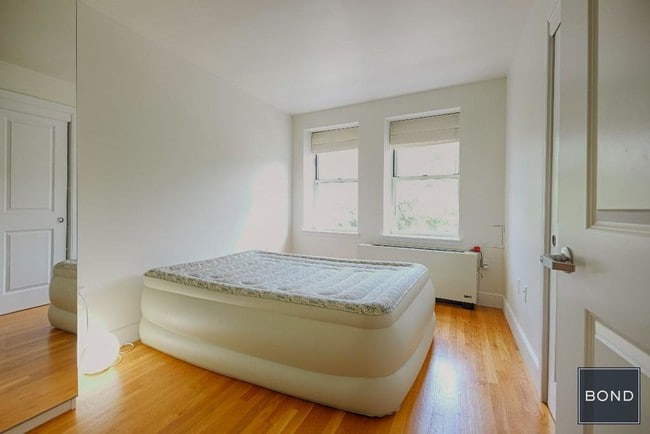 Building Photo - 362 Saint Nicholas Ave