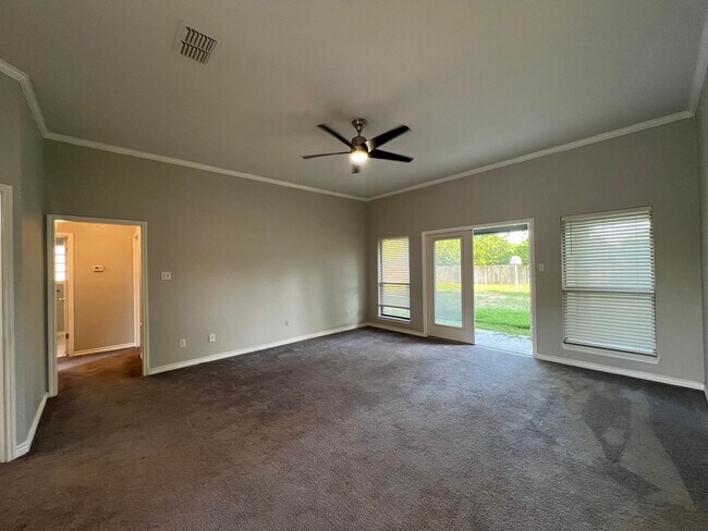 Foto del edificio - Awesome 4 bdrm/2.5 ba in La Brisas