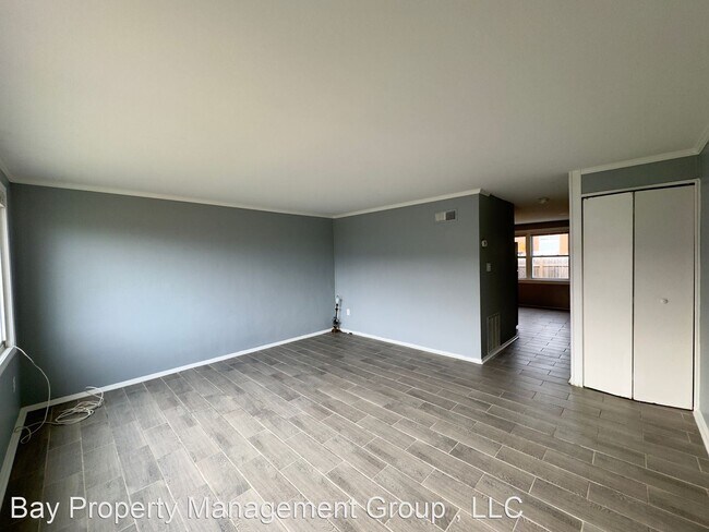 Foto del edificio - 3 br, 1 bath House - 7952 Eastdale Road