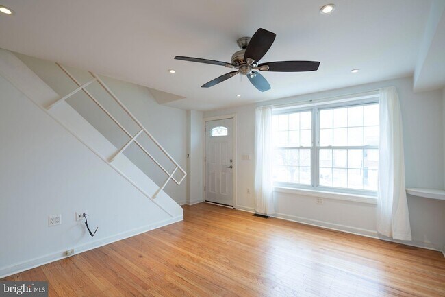 Foto del edificio - 4440 Garden Street