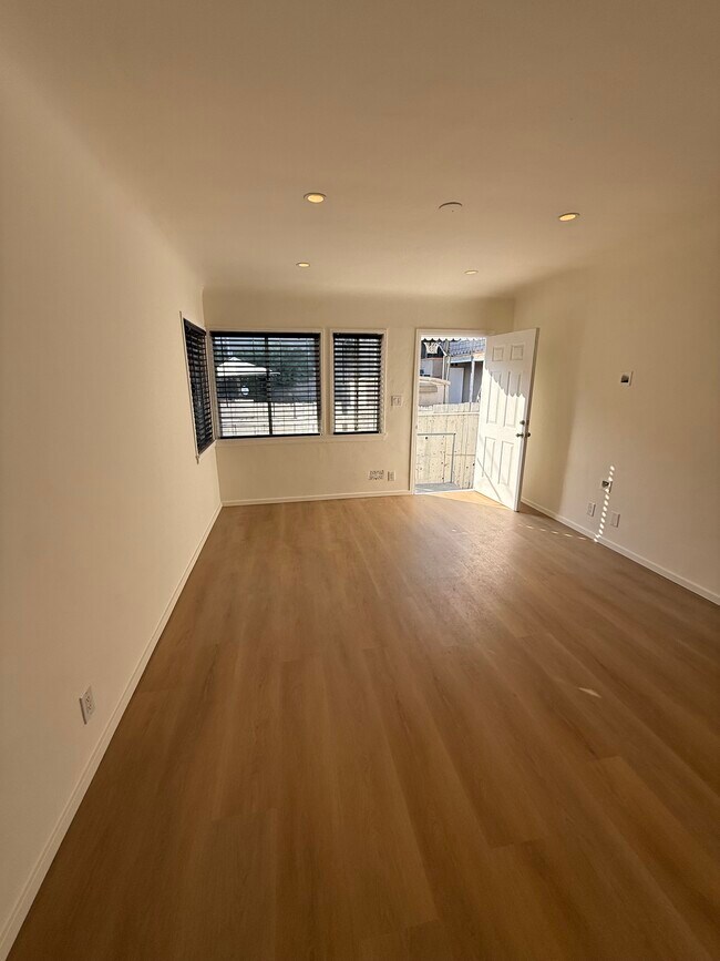 Remodeled living room - 1543 11th St