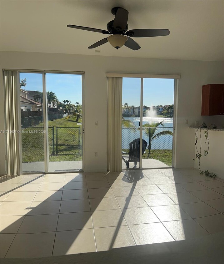 Foto principal - 4409 NW 113th Ct