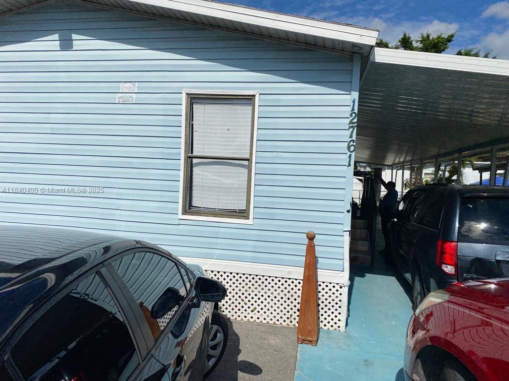 Primary Photo - 12761 SW 14th St