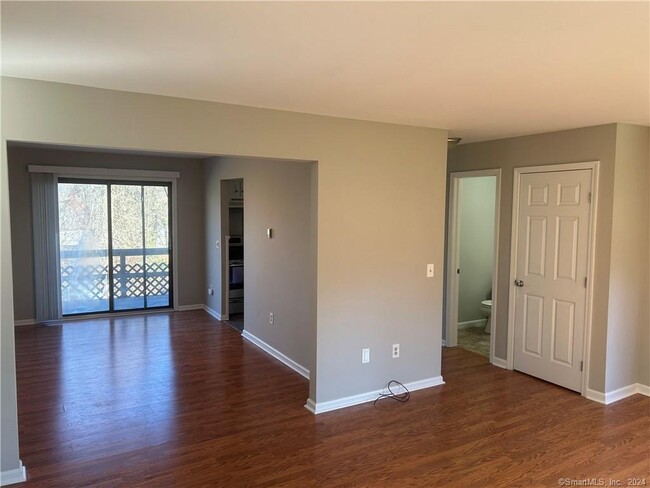 Building Photo - 112 Homestead Ln